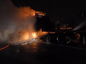 Brennender Schwerlasttransport