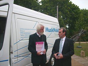 MusikMobil &Uuml;bergabe