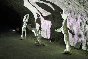 Lichtschau im Bergwerk
