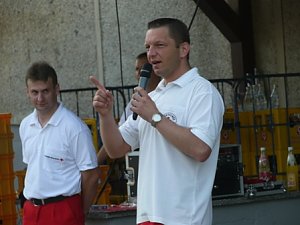 Junge Sanit&auml;ter im Wettstreit