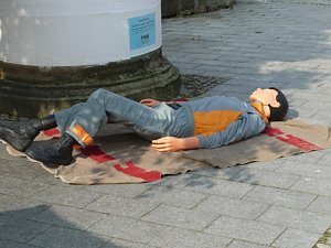 Junge Sanit&auml;ter im Wettstreit