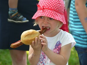 Ausgrabung und Beginn der Leinefelder Kirmes 2013
