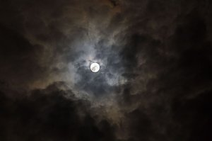 Lichtspiel in der Nacht