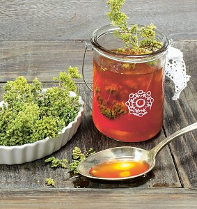 Scharf: Bei dieser intensiv nach frischen Tomaten schmeckenden Suppe kann jeder Gast die endgültige Schärfe selbst bestimmen.
