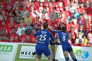 THC gewinnt erstes Champion League Spiel klar mit 33:20