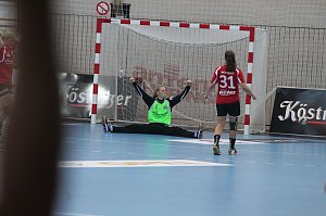 THC gewinnt erstes Champion League Spiel klar mit 33:20