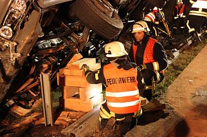 Feuerwehr im Einsatz auf der A 38
