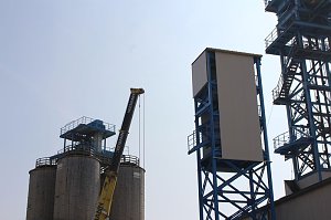 Neue Seilfahrtsbr&uuml;cke wird montiert