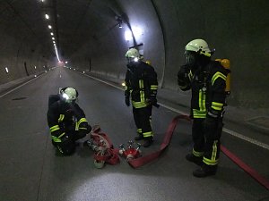 Großübung im Höllbergtunnel