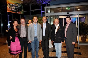 Gewichtiger Gast zum Oktoberfest im Autohaus Peter