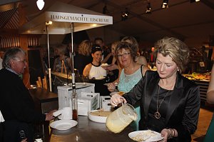 21. Fr&uuml;hlingsball im Autohaus Peter