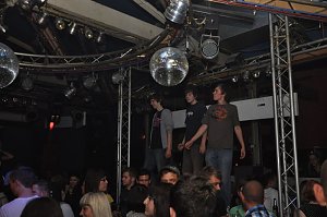 Musik und Handys in der Webe
