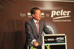 Feierliche Firmen&uuml;bergabe