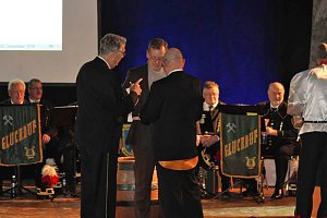Ministerpr&auml;sident bekam Schl&auml;ge