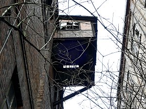 Peter Blei in der Brikettfabrik