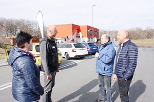 Ab ins Gelände: Autohaus-Peter-Gruppe lud zum Aktionstag ins Autodrom