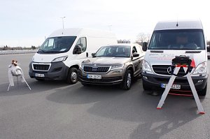 Ab ins Gelände: Autohaus-Peter-Gruppe lud zum Aktionstag ins Autodrom