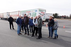 Ab ins Gelände: Autohaus-Peter-Gruppe lud zum Aktionstag ins Autodrom