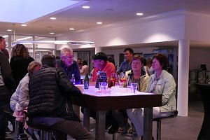 Afterwork-Party im Opel-Autohaus