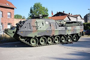 Panzer in Richtung Litauen verladen