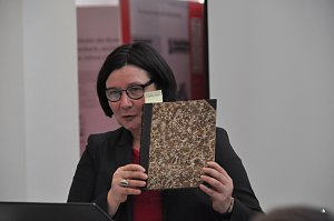 &Uuml;bergabe digitalisierter Zeitungen