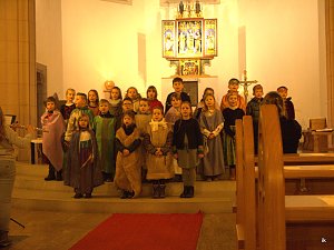 Elisabeth-Spiel in der Kirche