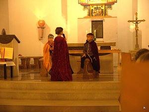 Elisabeth-Spiel in der Kirche