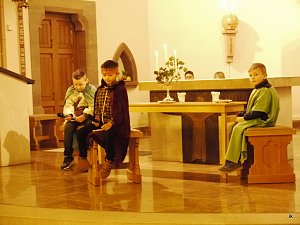 Elisabeth-Spiel in der Kirche