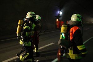 Gro&szlig;&uuml;bung im H&ouml;llbergtunnel