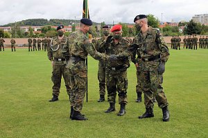 K&uuml;rzeste Kommandeurszeit der Bundeswehr