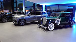 Im Mercedes-Autohaus Peter: Mobilit&auml;t traf Musik