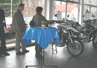 Bild: Besucher am Bike