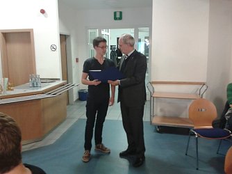 Ehrung Maximilian (Foto: DLRG)