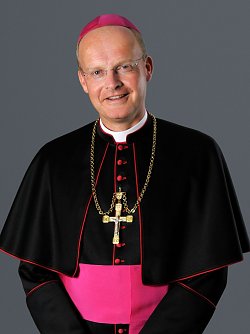 Bischof Overbeck (Foto: Ch. Herker)