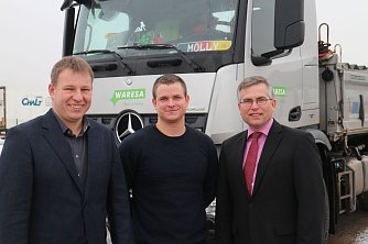 v.l.: Silvio Wagner, Robert Steinmann und Karsten Frob&ouml;se bei der Waresa Bau GmbH (Foto: Angelo Glashagel)