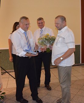 Bild: Gratulation f&uuml;r Hr. F&ouml;llmer