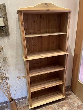 B&uuml;cherregal (Foto: )