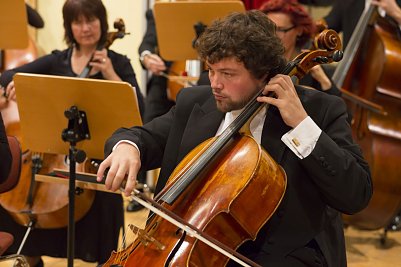 Solocellist Sebastian Hennemann (Foto: Tilmann Graner)