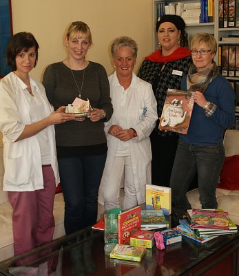 Spenden&uuml;bergabe (Foto: M. Laufer)