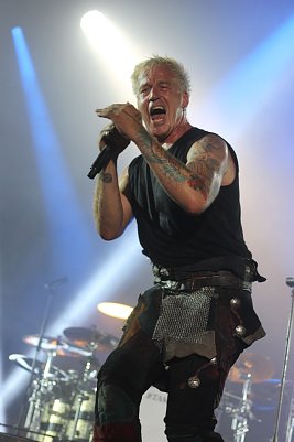 Micha Rhein, In Extremo (Foto: Stefan u. M. Peter)