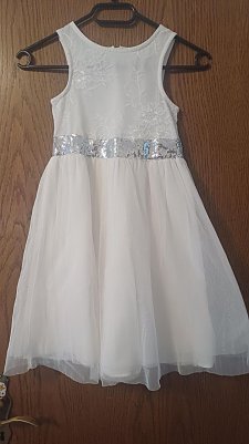 Kleid (Foto: )