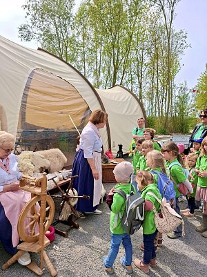 Gestern fand auf dem Gel&auml;nde der erste Kurs mit den Th&uuml;ringer Landfrauen statt.  (Foto: Ren&eacute; Wei&szlig;bach)
