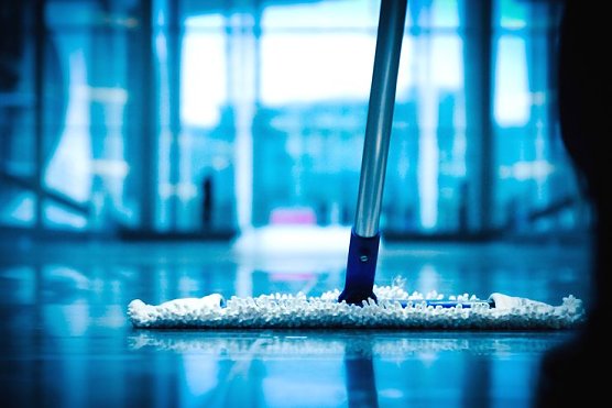 Mehr Lohn in der "Tüte" (Foto: IG Bau) Mehr Lohn in der "Tüte" (Foto: IG Bau)