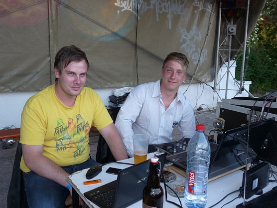 Fest gestartet (Foto: Karl-Heinz Herrmann) Fest gestartet (Foto: Karl-Heinz Herrmann)