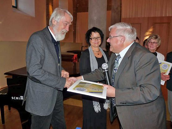 S&auml;nger im Wettstreit (Foto: Karl-Heinz Herrmann)