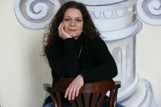 In einer Hosenrolle (Foto: K&uuml;hn)