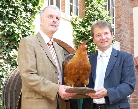Tietje, Henriette (ausgestopft), Einenckel (von rechts) (Foto: nnz)
