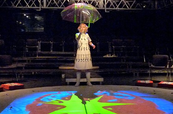 Die Königin der Farben (Foto: Wolfgang Kurima Rauschning) Die Königin der Farben (Foto: Wolfgang Kurima Rauschning)