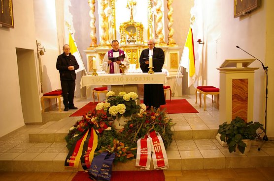 Volkstrauertag Leinefelde-Worbis (Foto: Ilka Kühn) Volkstrauertag Leinefelde-Worbis (Foto: Ilka Kühn)