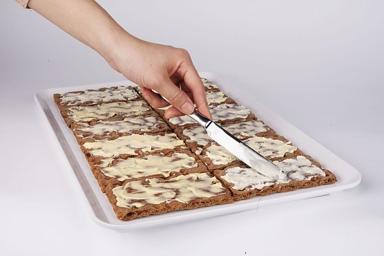 Streichtest auf Kn&auml;ckebrot (Foto: Stiftung Warentest)